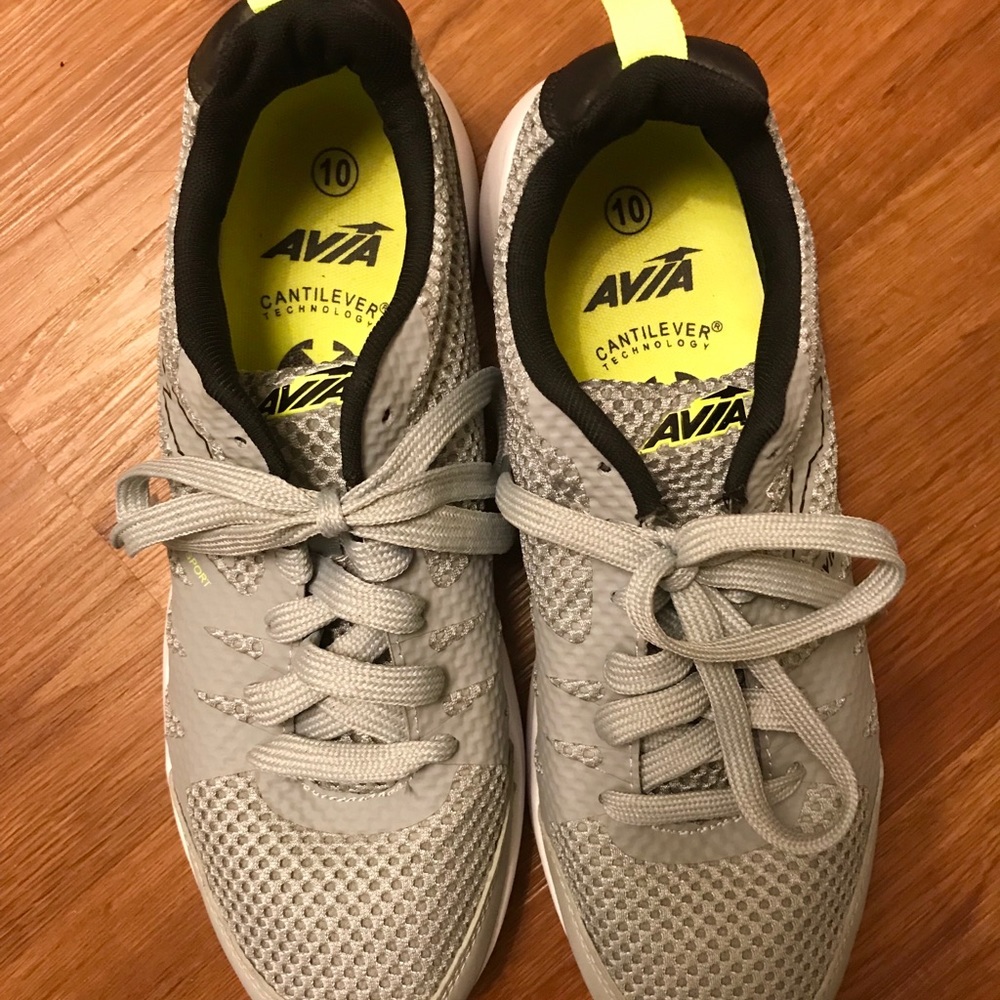 Men’s Tennis Shoes size 10